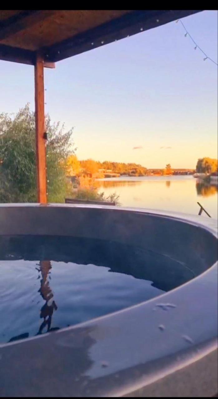 У Дачі Для Своїх Guest House Novyye Bezradichi Exterior photo